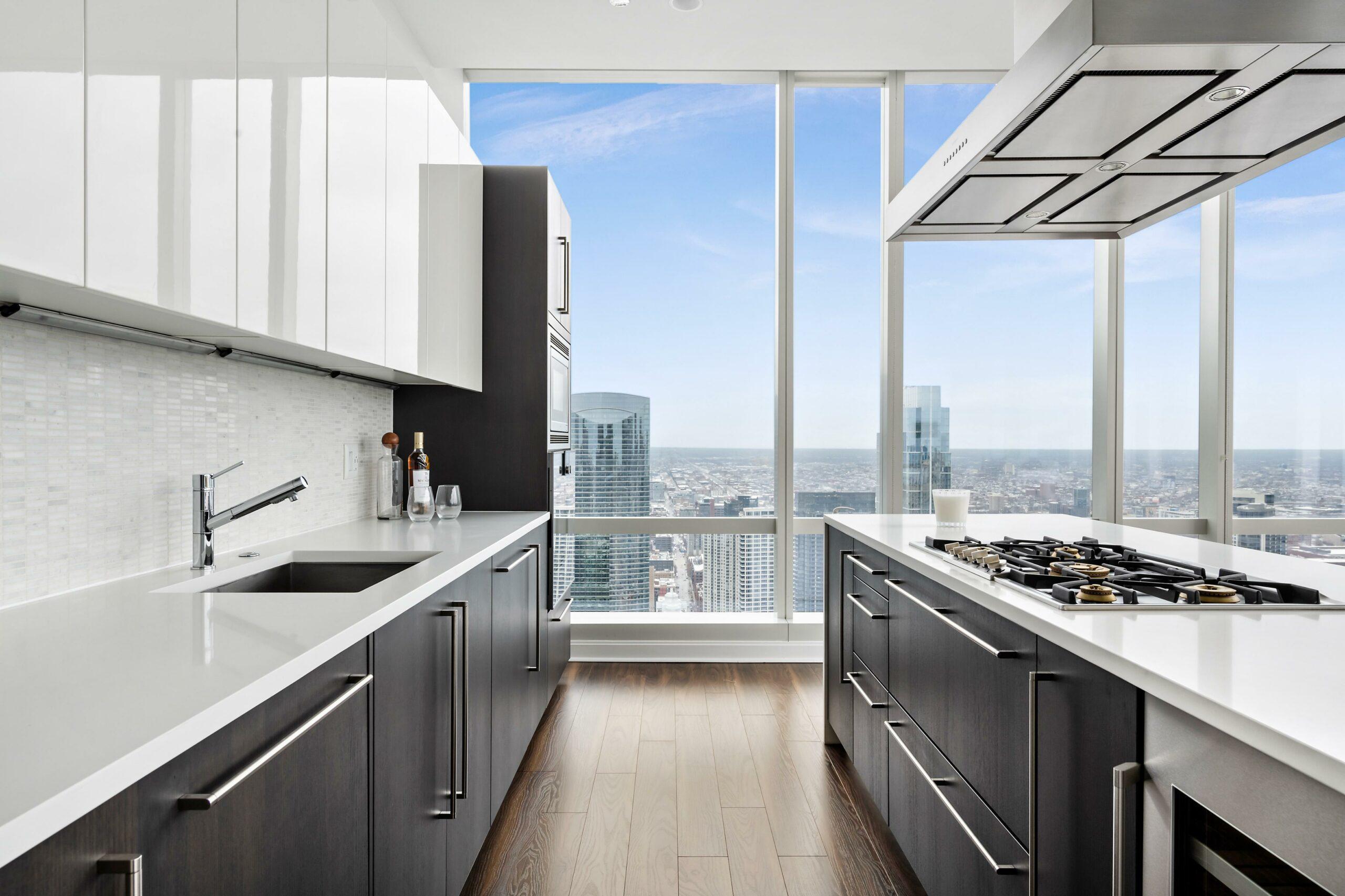 Trend Alert: Two-Toned Kitchens–Passing Fad or Here to Stay?
