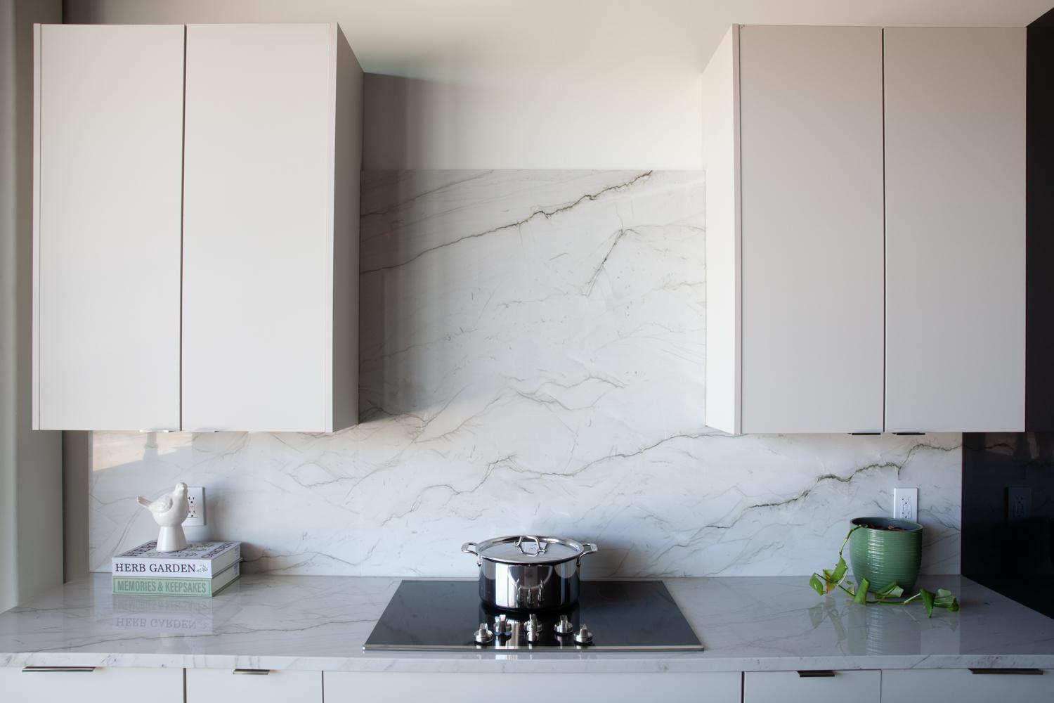 englewood-cabinets-renovating-vs-remodeling