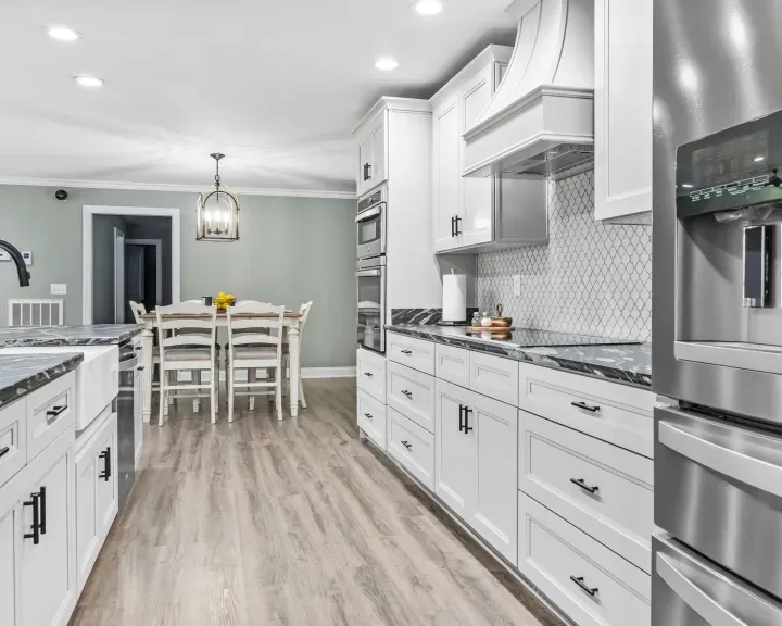 White kitchen cabinets