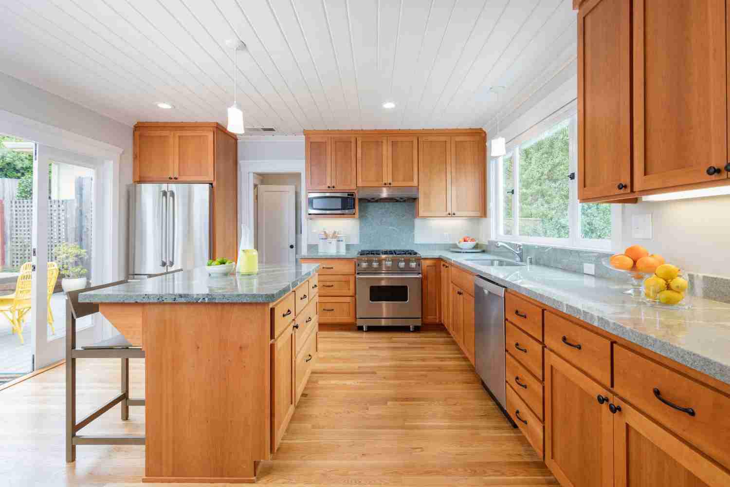 How Long Does It Take to Install Kitchen Cabinets? Insights From a Pro