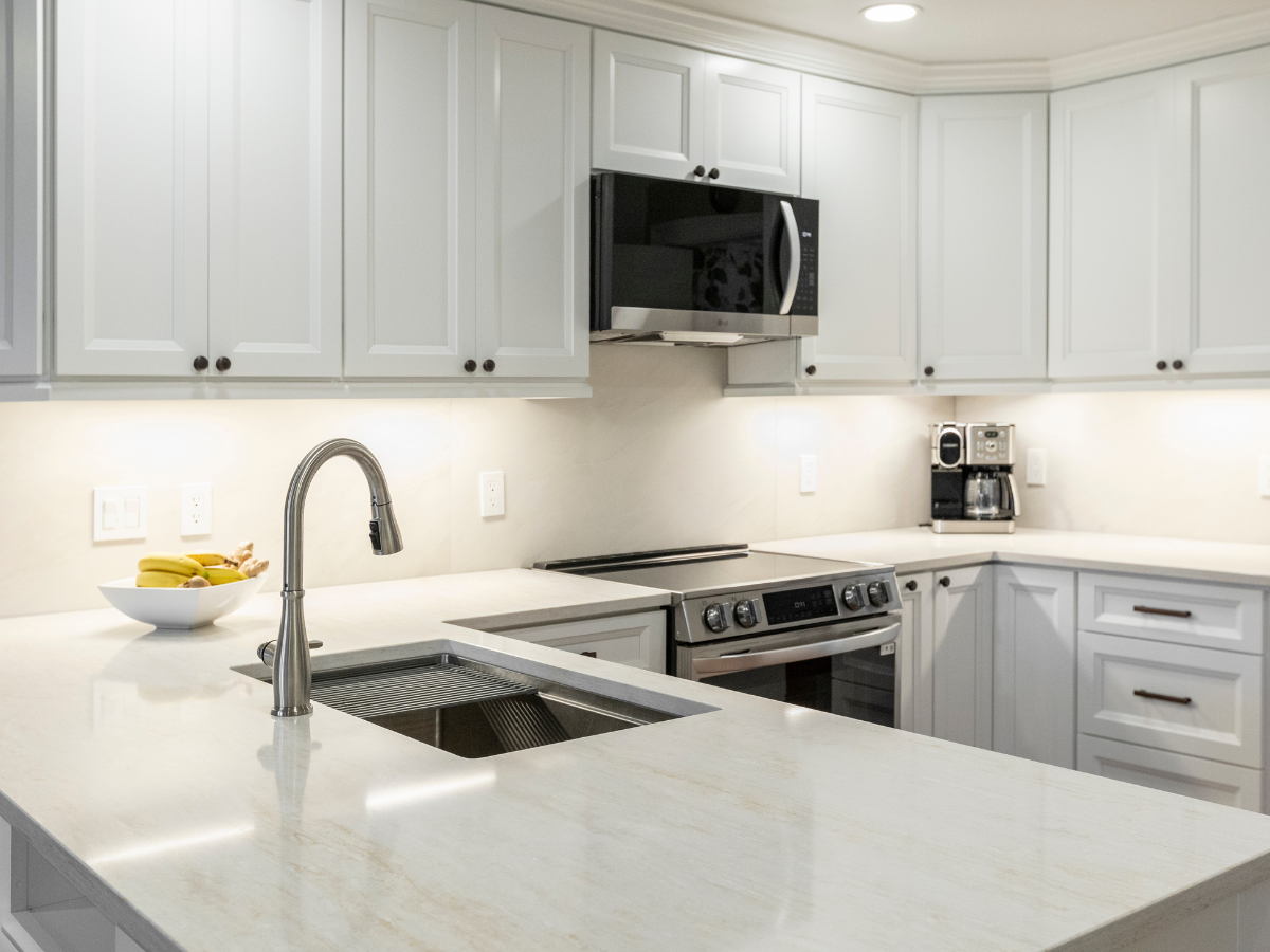 White kitchen cabinets
