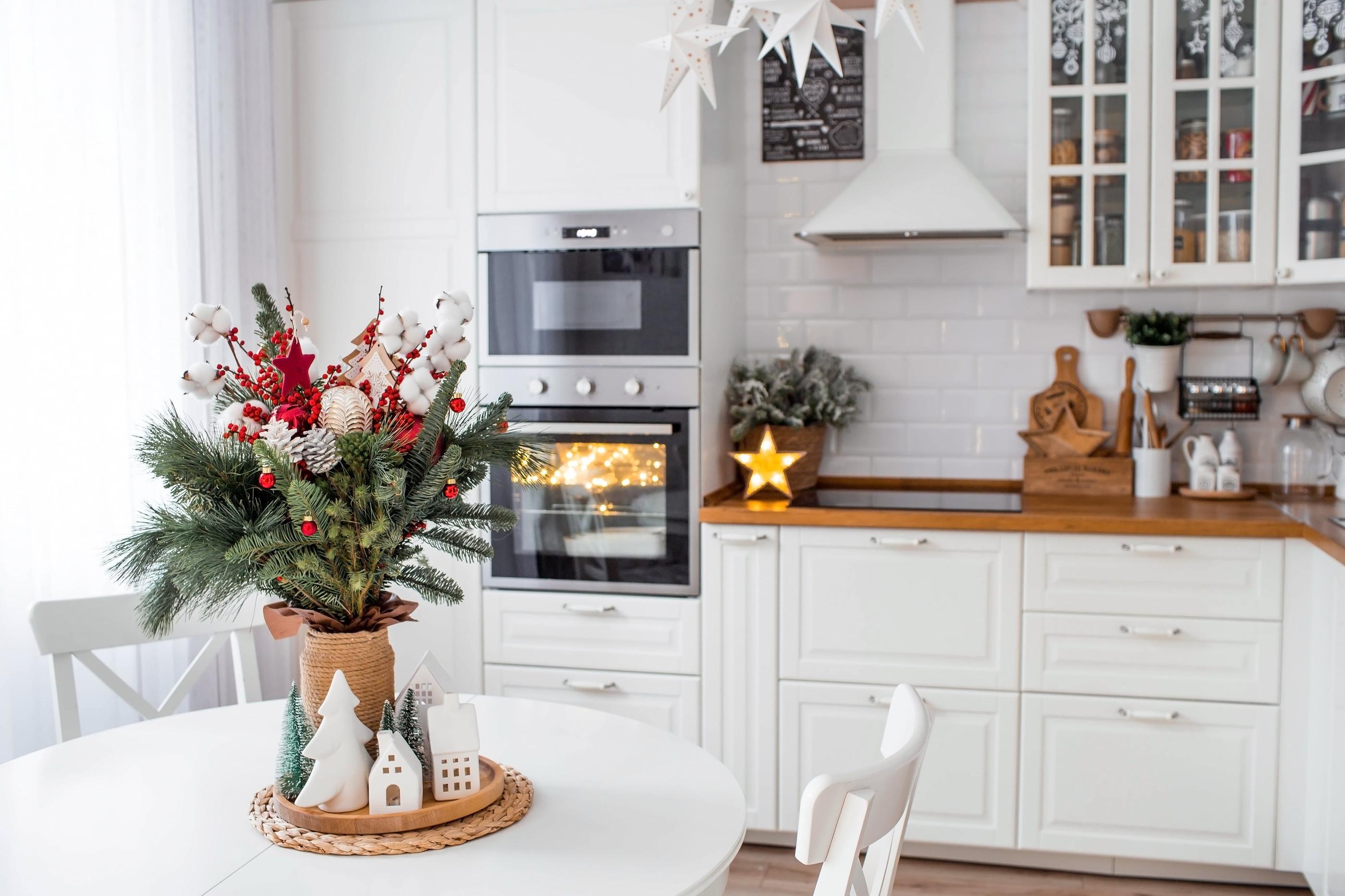 Holiday Hosting: Fast Kitchen Design Hacks That Beg for Big Gatherings