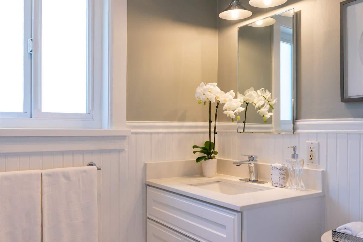 Wood clad bathroom wall